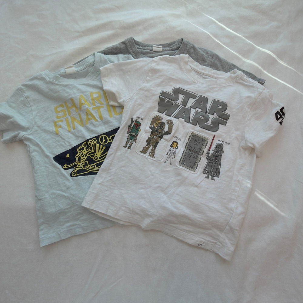 Gap Graphic Tee Bundle Kids 5T Multicolor Excellent Star Wars Dino Shark 3pk